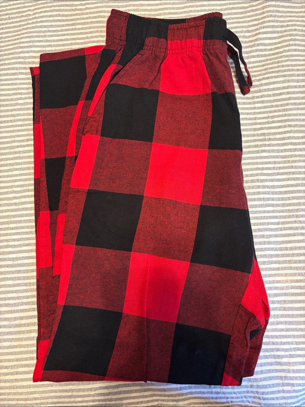 Old Navy Red and Black Buffalo Plaid Lounge Pants